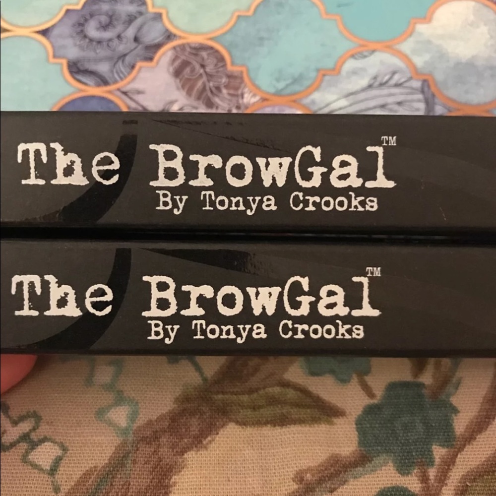 The browgal duo highlighters